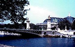 Paris bridge, buildings