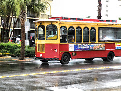 Jolley Trolley free beach transportation